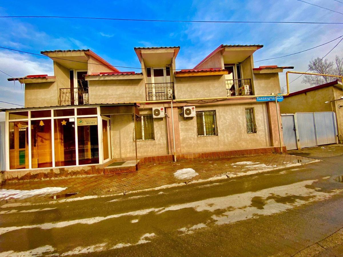 Esentai Hostel Almaty Exterior foto